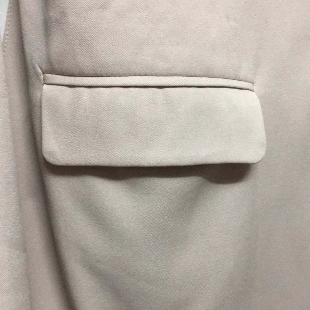 4th and Reckless Tailored Open Back Blazer: Size S - Picture 11 of 11